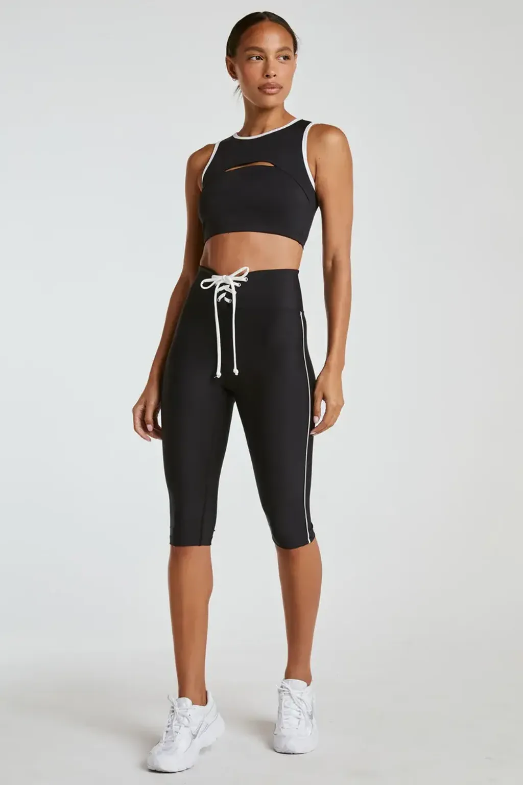 TN4385_YOS_SU25_LINESHEET_0164_800x