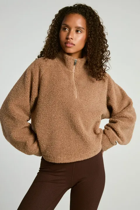 TN4052-TP_042225_YOS_SS25_FW25_COURTNEY_25292_adb2aac6-b06b-47fb-a27c-8f6d059b01bf