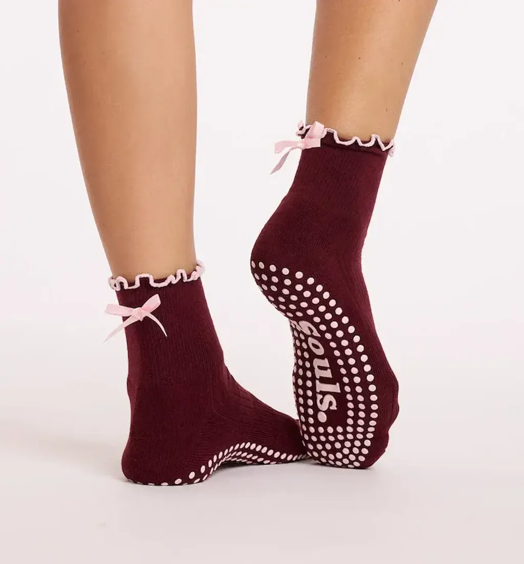 Cute_Pilates_Grip_socks.png