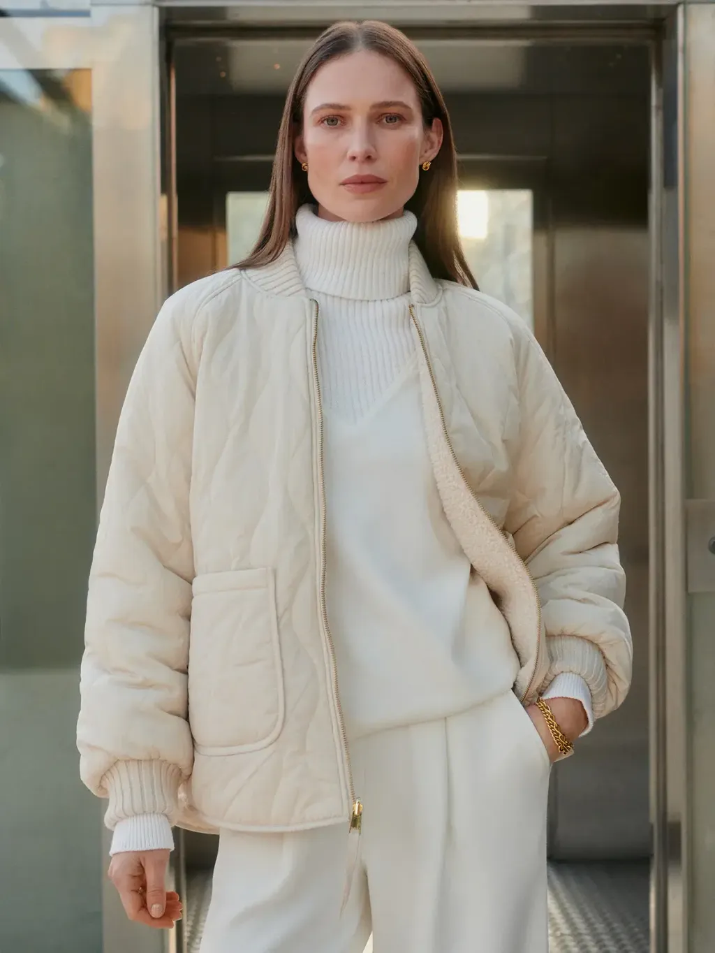 54dce91266c956c7db5c76de9f1bdd3bae085efc_VAR02796_SERINA_REVERSIBLE_QUILT_JACKET_SANDSHELL_HERO