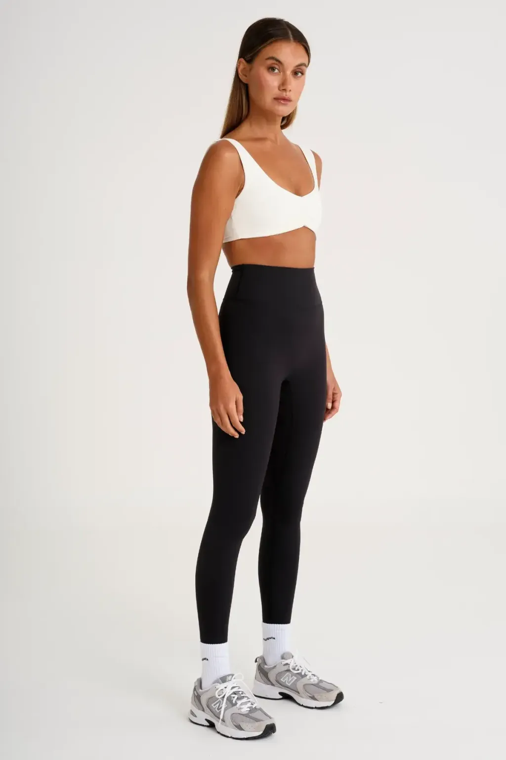 A4C188_CLK_CloudCore_RuchedFrontSportsBra_SideFull