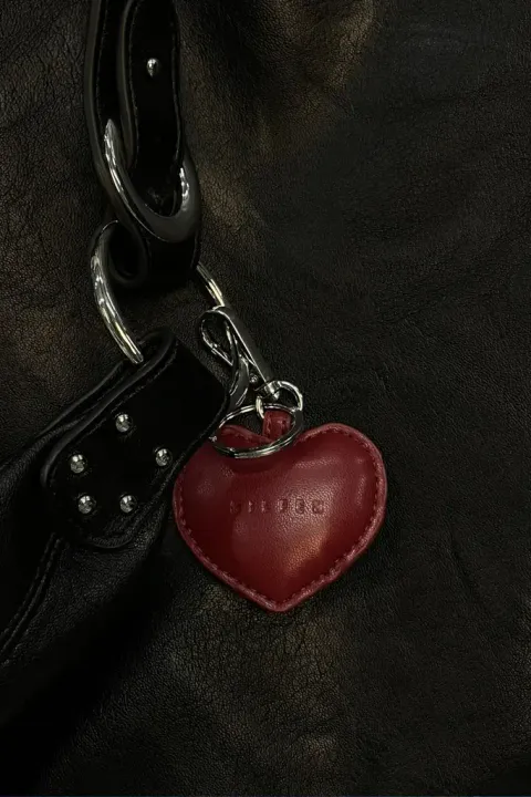 Heart_Charm_-_Burgundy_-_Silfen_Studio-4
