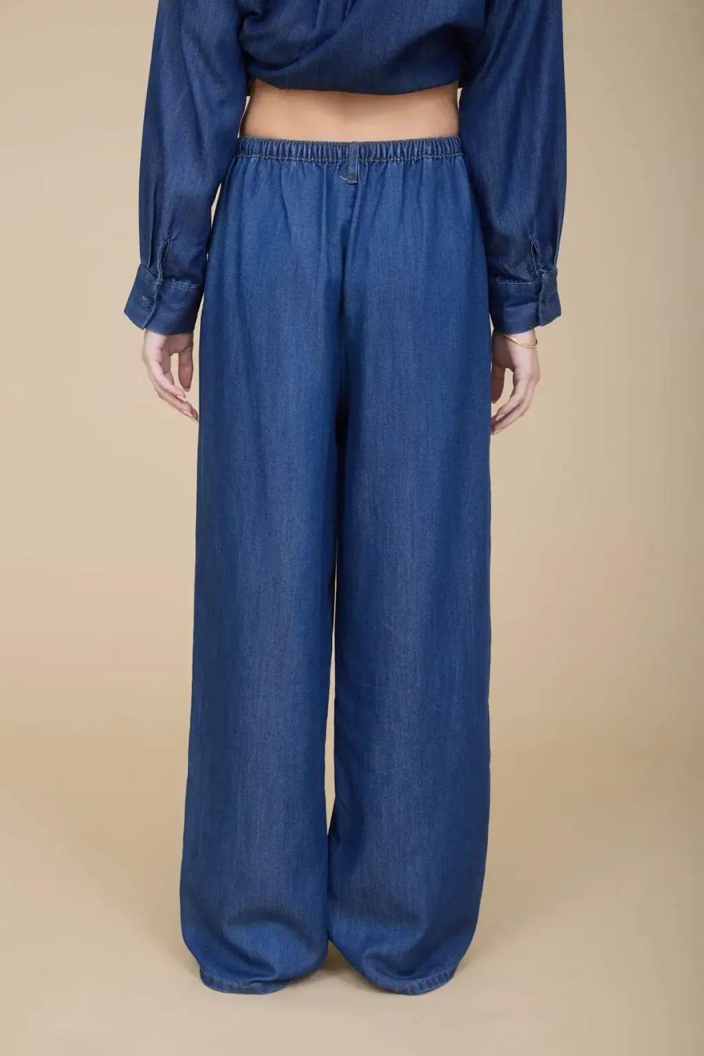 TWS1155-B_DENIM_2_eed8d718-ca2e-4d1f-98a3-07f1d9b04057_1800x1800