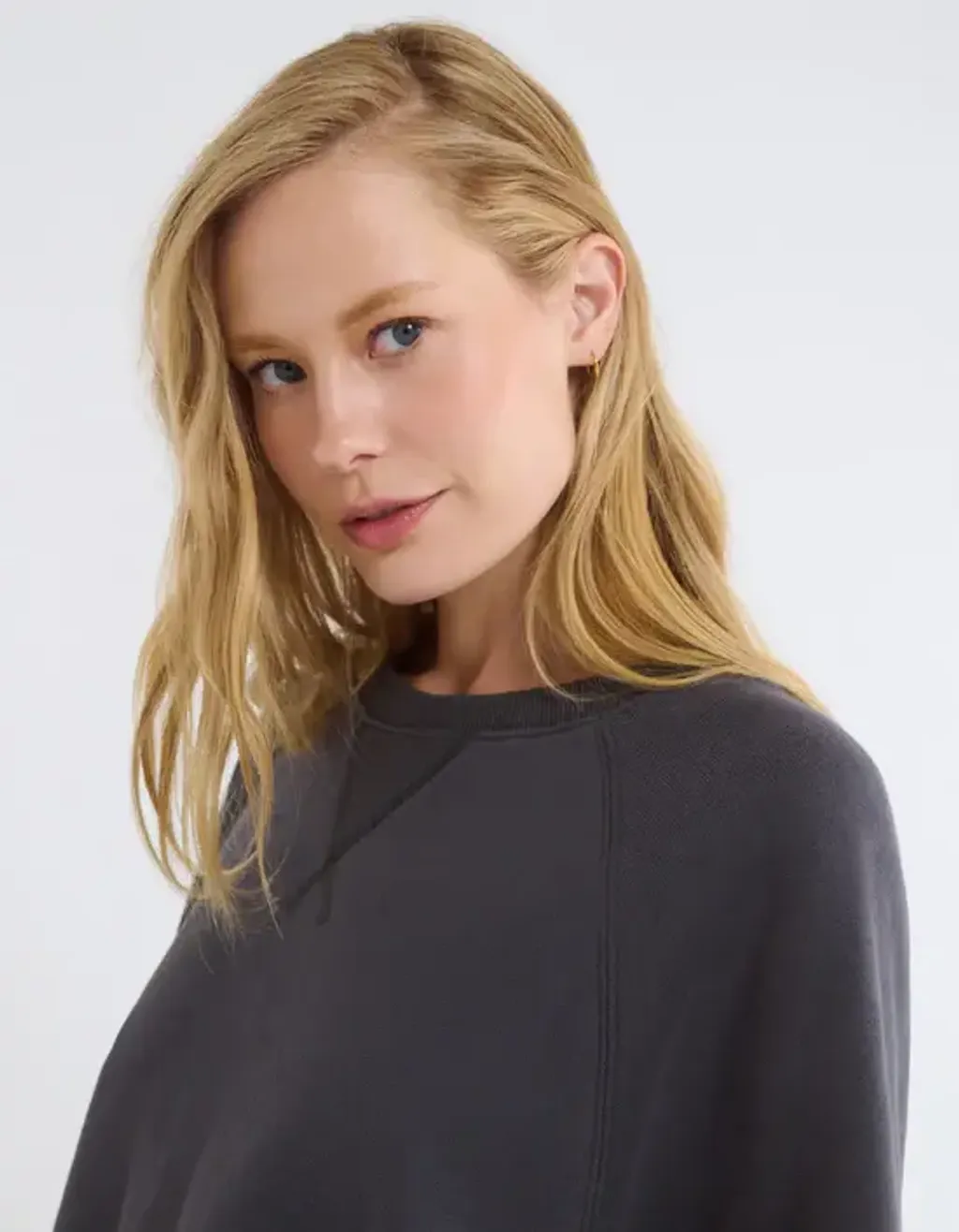 Elite_Sweatshirt_Washed_Black_035