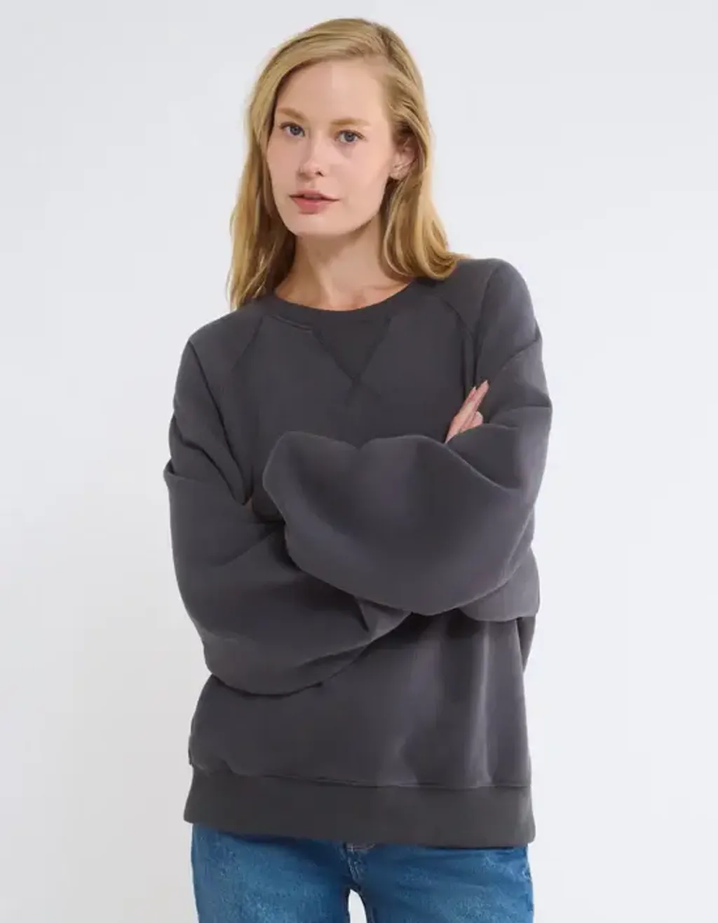 Elite_Sweatshirt_Washed_Black_029