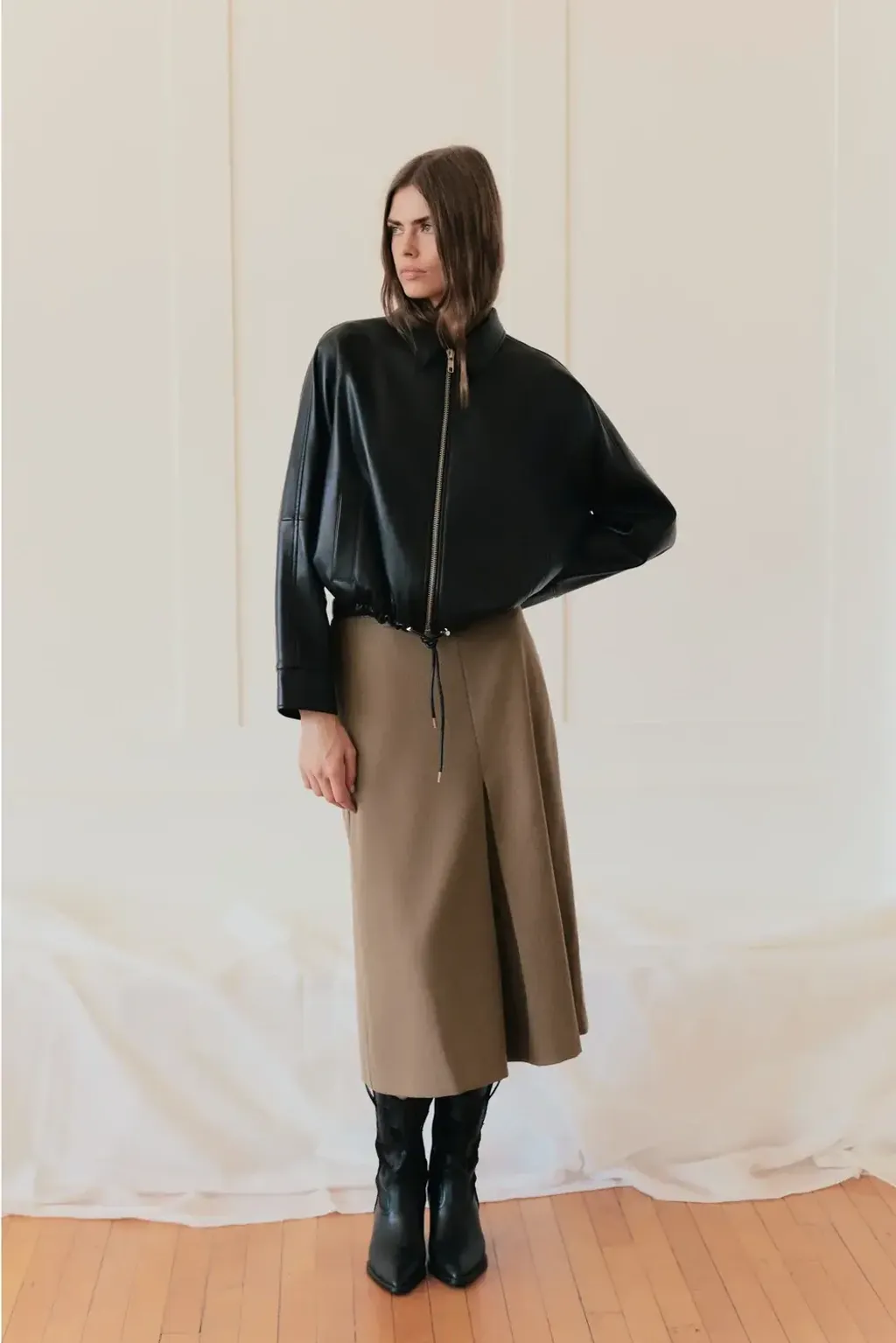 mod-ref-the-lizette-jacket-blackmod-ref-the-lizette-jacket-black2