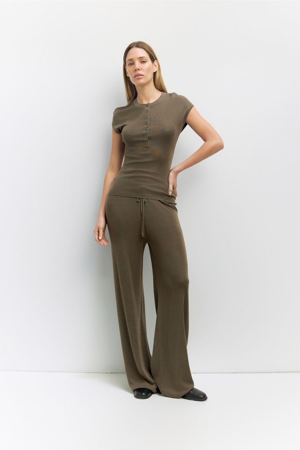 tmr0604_pmr0605_olive_1a_m_1500_1