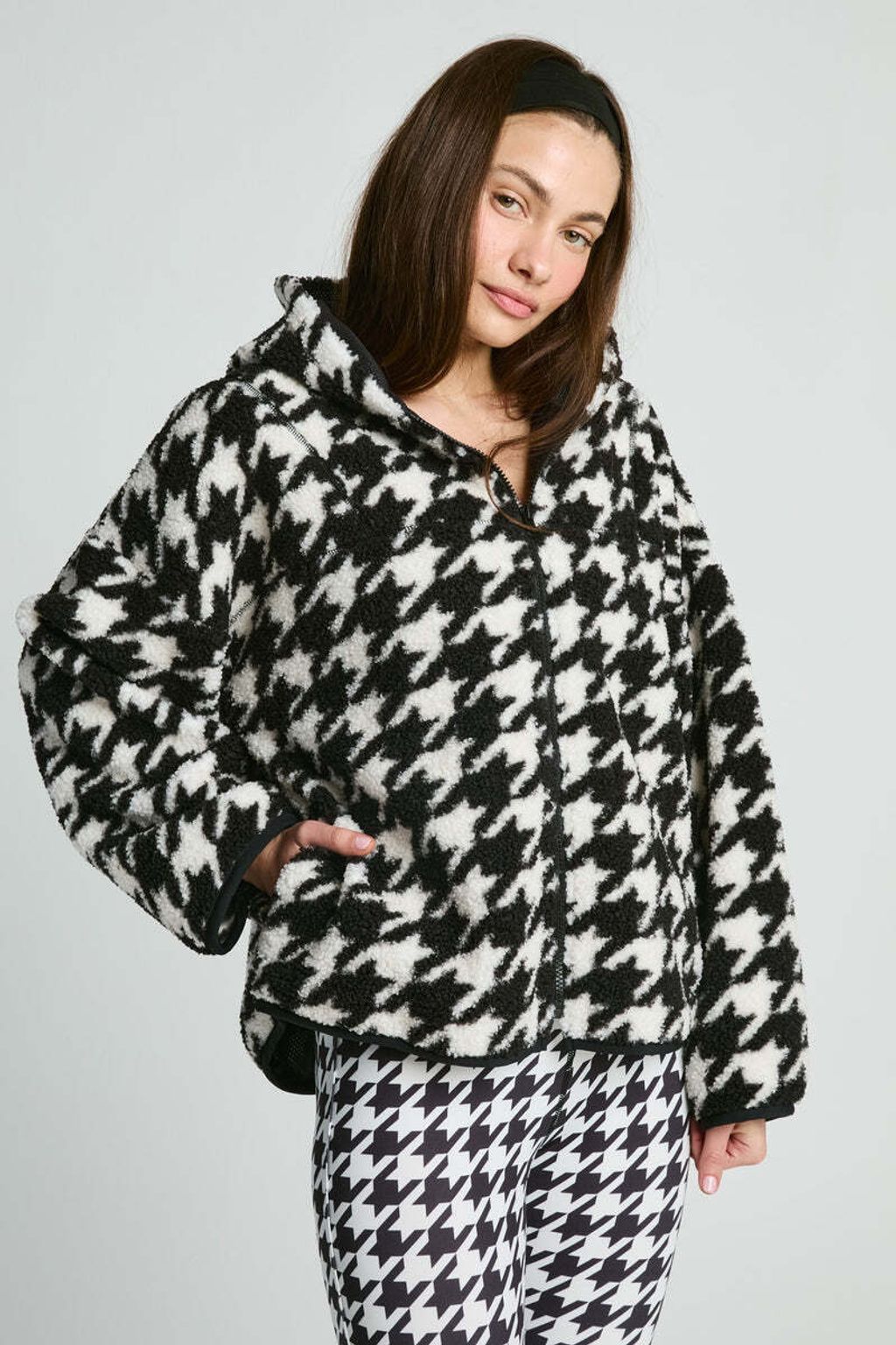 TN4320_HT_011725_YOS_FW25_SPSU2530