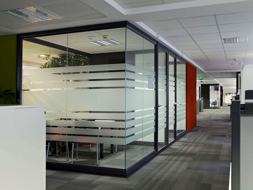 Aluminium Glass Works – SHINDA CONSTRUCTION ENGINEERING