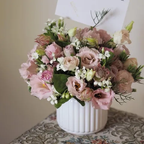 白粉系 White Pink_白粉系玫瑰高腳盃花拷貝.jpeg