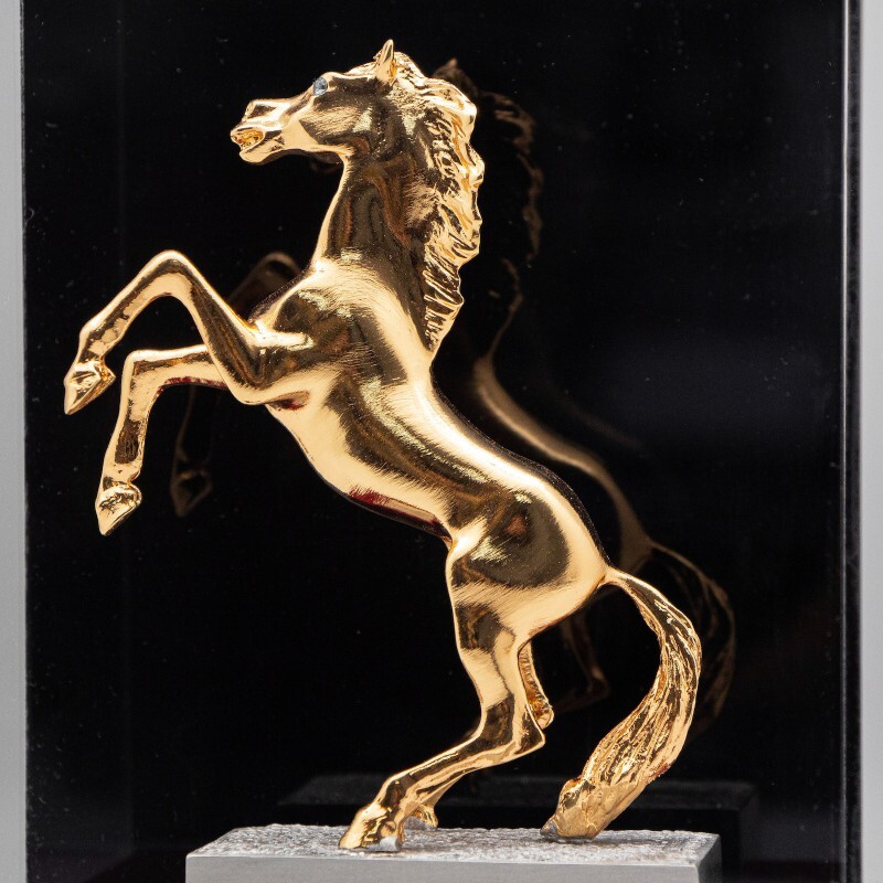 933G-Horse-Gold-M-1