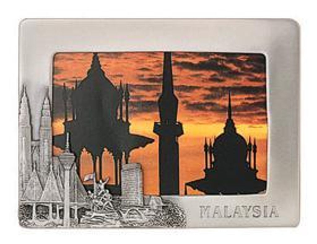 msp33535-pewter-photoframe-twin-tower-3r-mypewter-1306-04-MyPewter@18