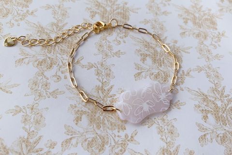 Cream color Camilia Transluscent Bracelet 1