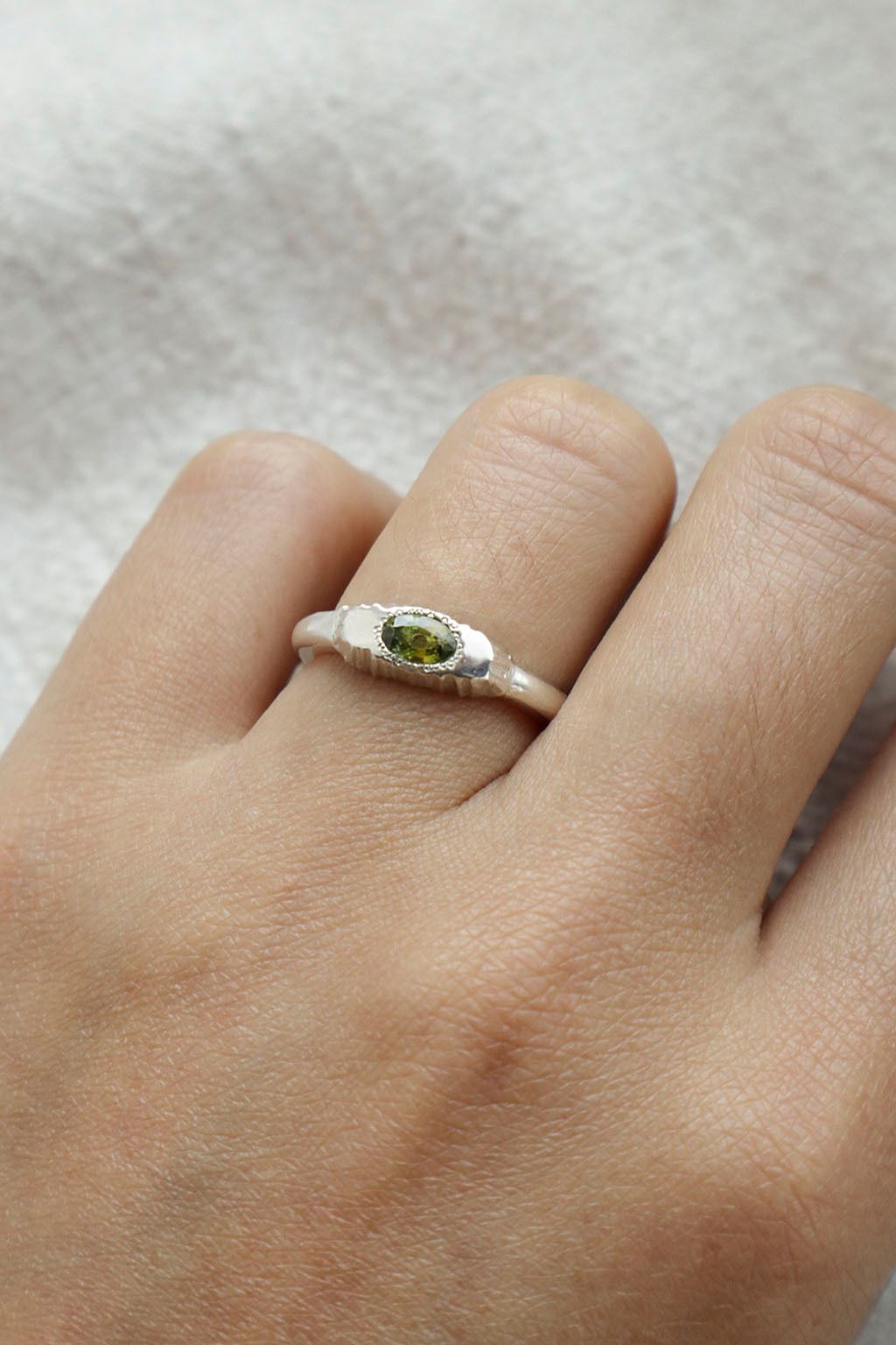 Oval Bi-color Sapphire Ring 3