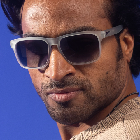 2_CasuallyJugglesBoulders_Lifestyle