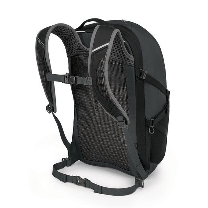 Osprey-momentum32_sideback_black.jpg