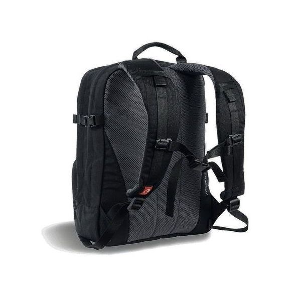 Magpie19-1625-black-4.jpg