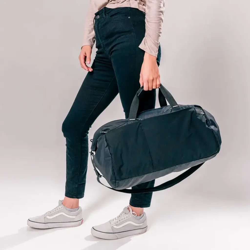 18Matador_ReFractionSeries_Studio_Duffle_45