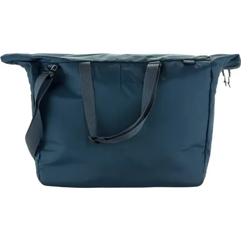 high_coast_tote_30_23200331-560_b_main