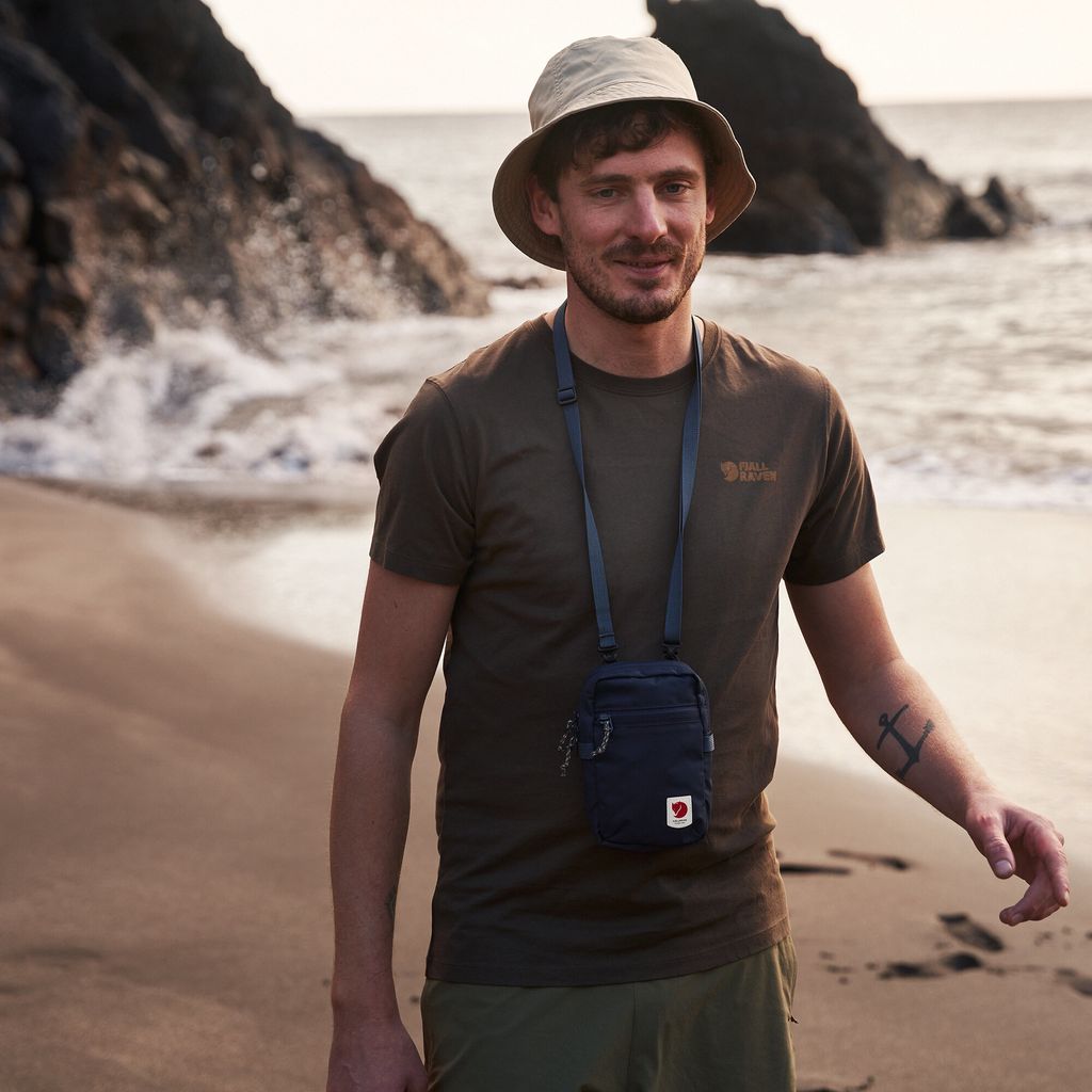 square_mood_ss22_daniel_blom_everydayoutdoor_madeira_2115_exp_2026-11-18