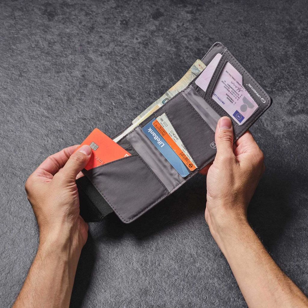68731_LifeventureWallets_RFiD_Wallet_Grey_06_c59436ae-8fb7-4b54-abba-988262cab91a