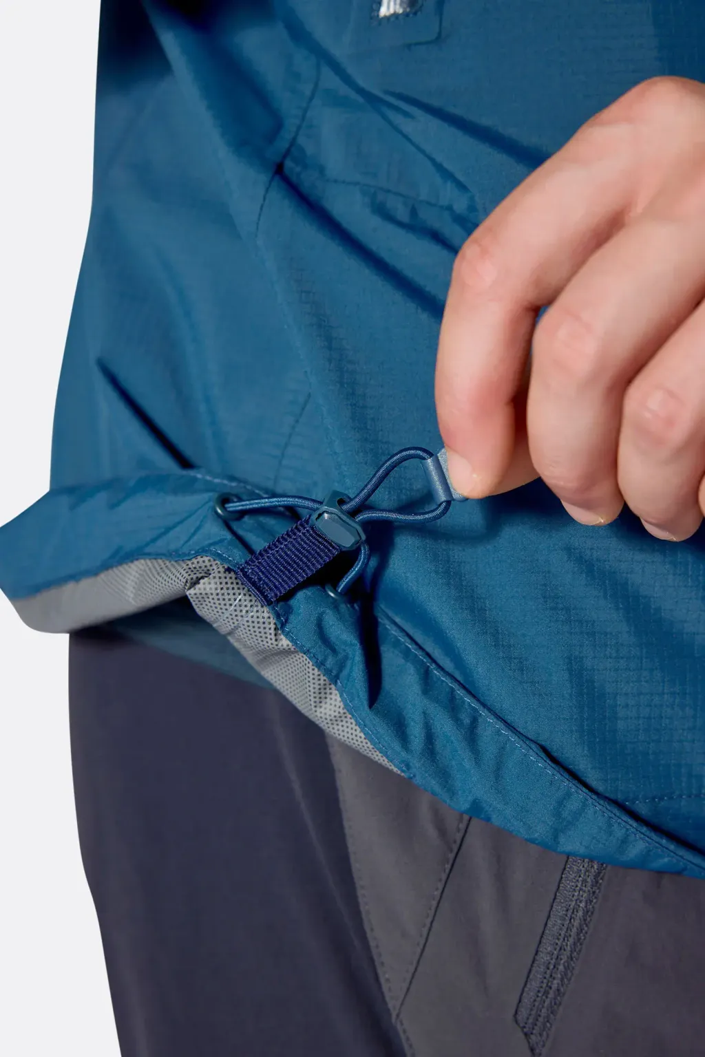 downpour_mountain_jacket_tempestblue_qwi_11_tmb_model_22223