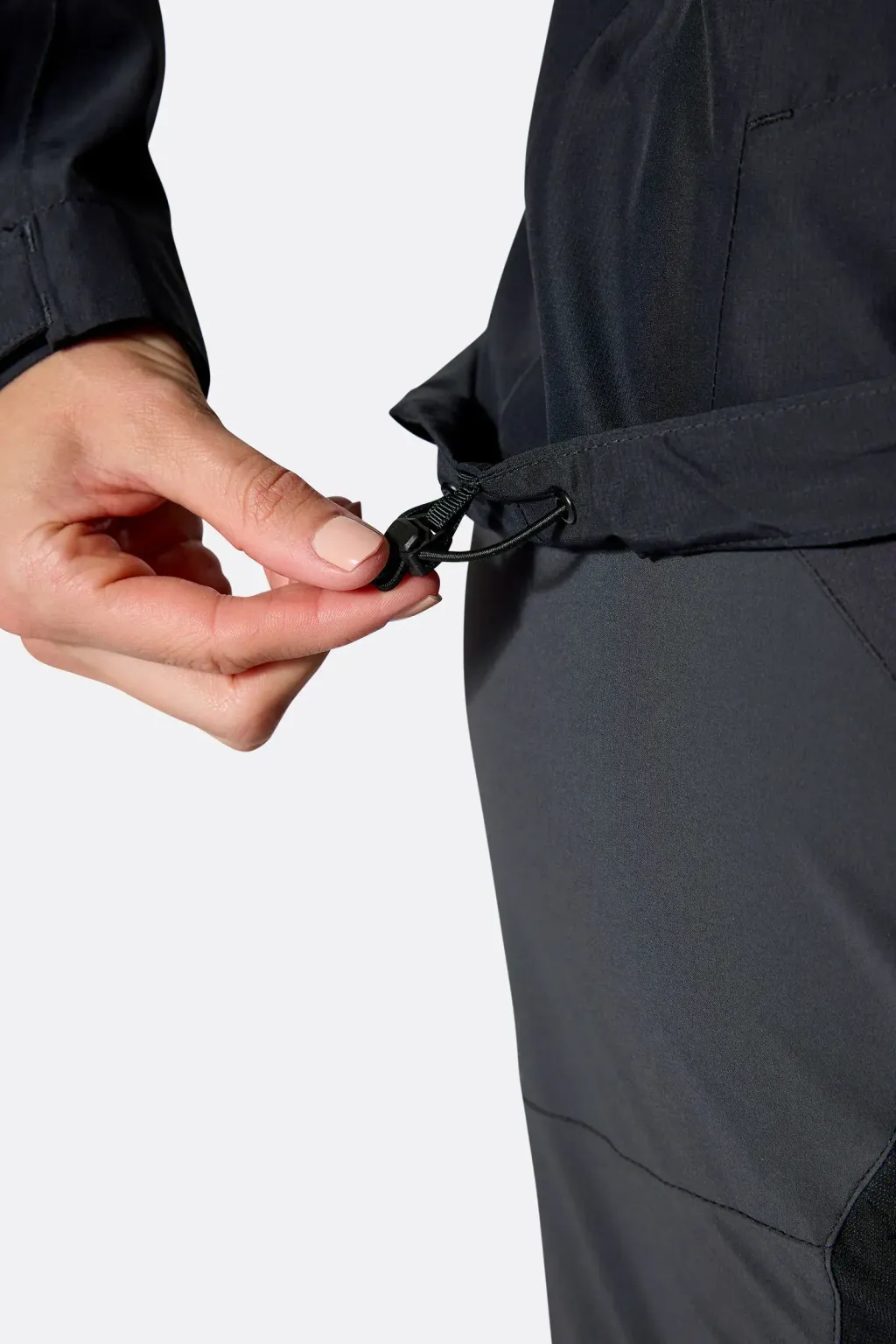 womens_downpour_jacket_black_qwi_07_tmb_model_11960