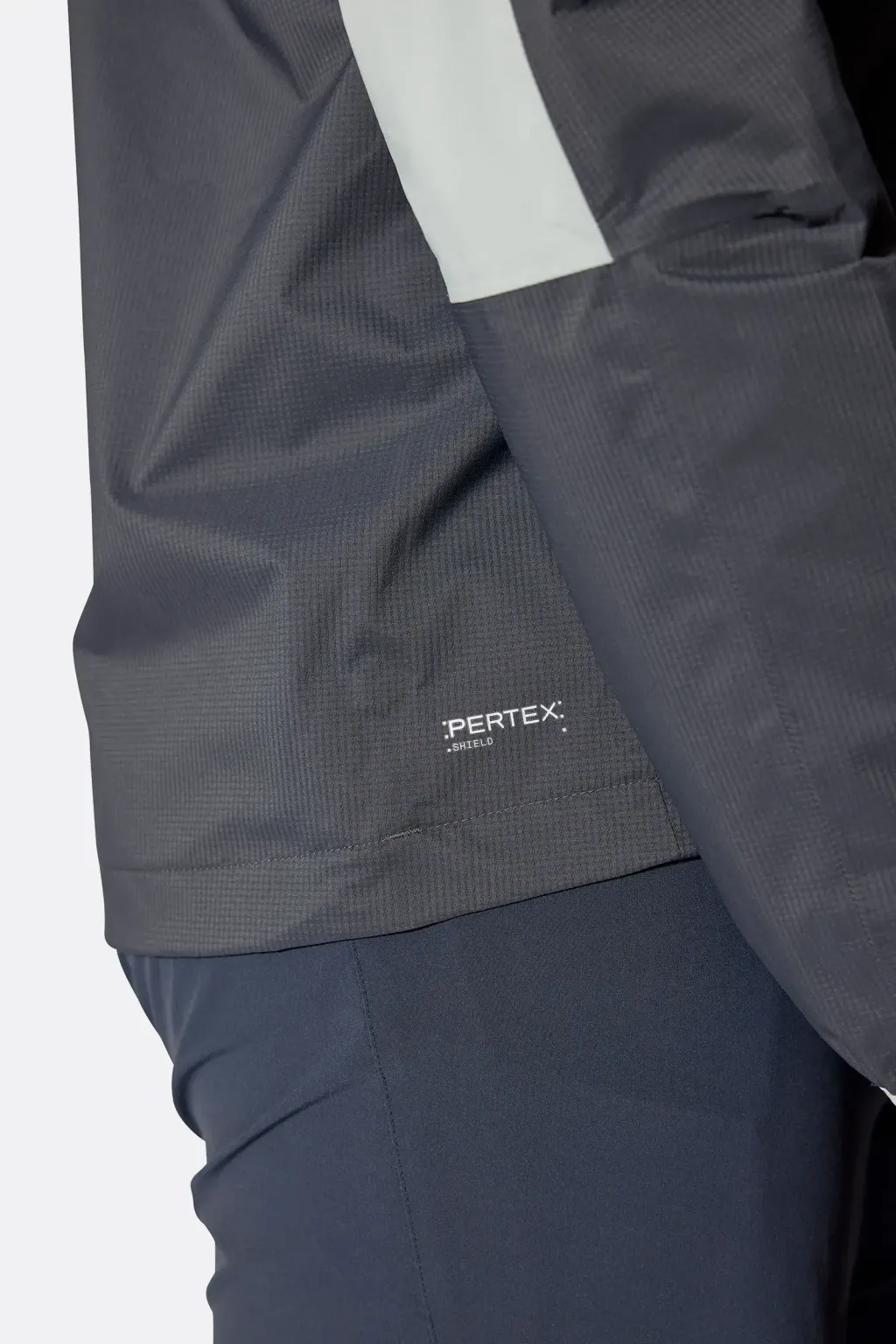 downpour_trail_ligth_jacket_lightzinc_anthracite_qwi_18_lza_model_16748