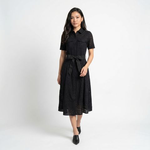 Apply_the_clothing_202604201208