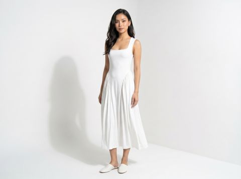 Apply_the_clothing_202604221551.jpeg