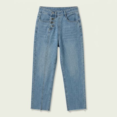 Clothing_flatlay_product_image_202605061555
