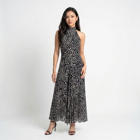 Apply_the_clothing_from_the_202605072017