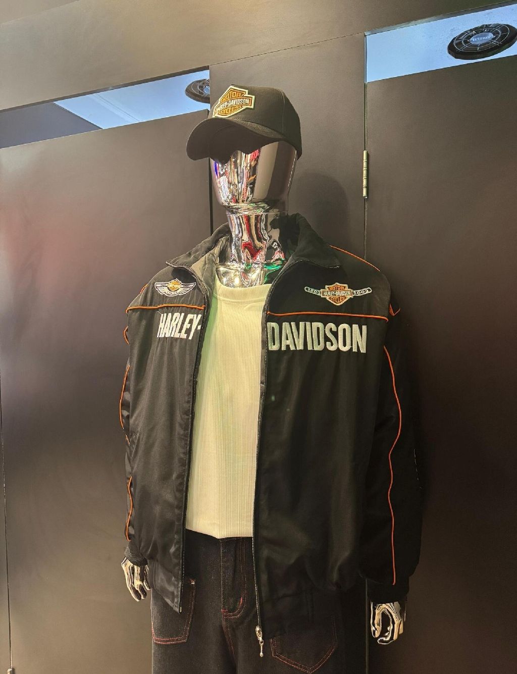 Screenshot_20251217_212356