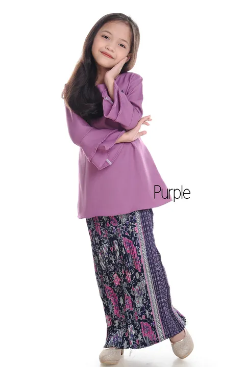 Hijaju Kurung Batik Naura (2).png