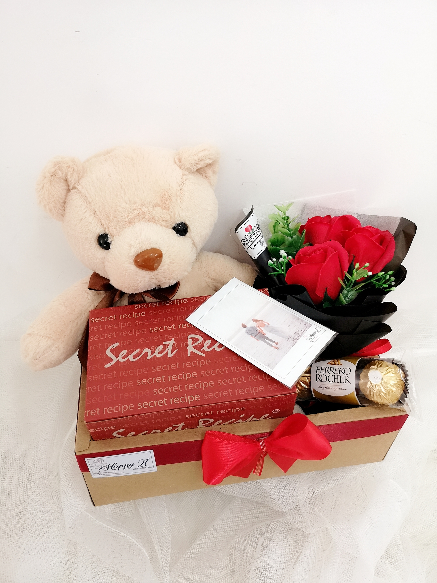 rose bouquet with teddy bear