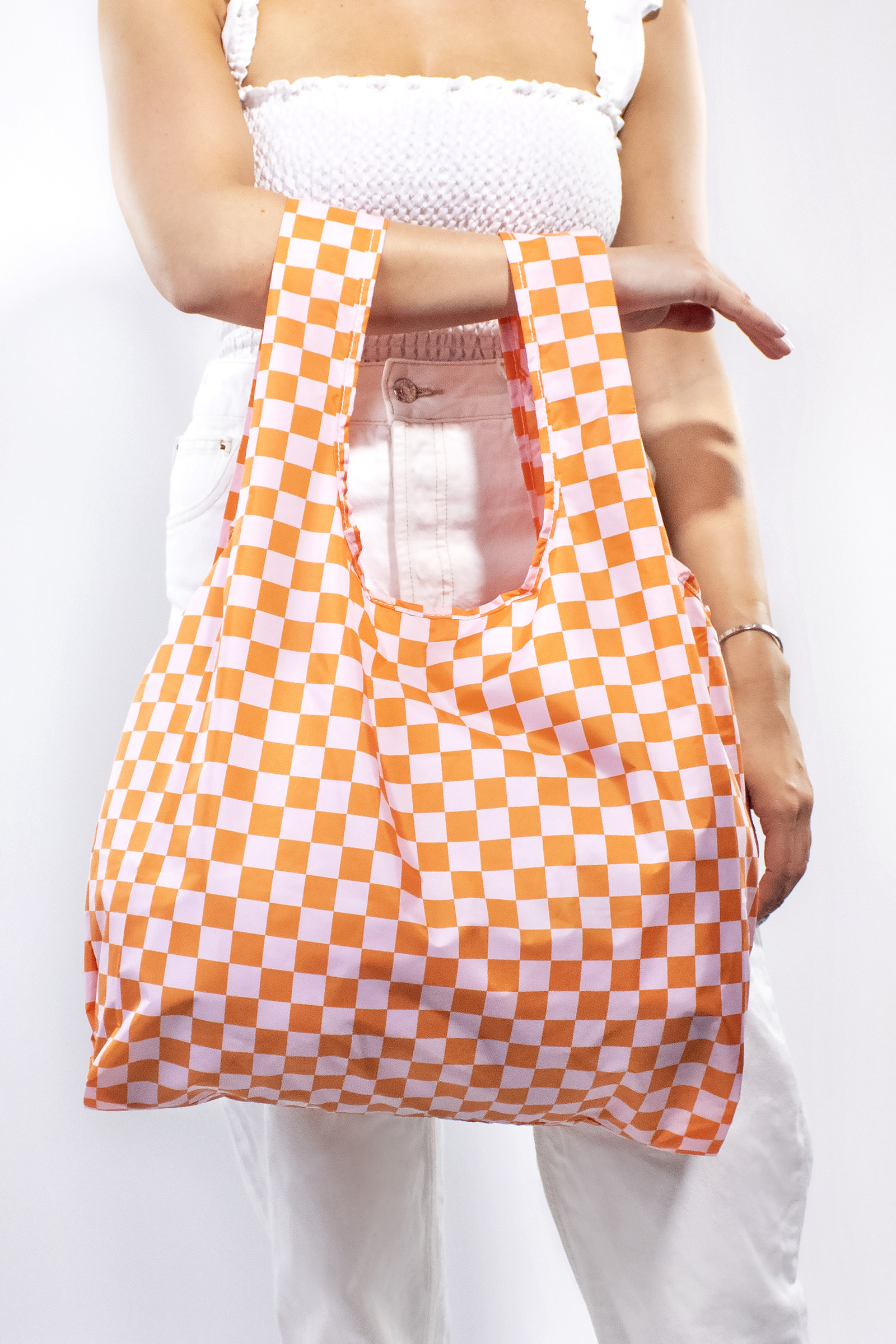 RB_STUDIO_MED-Checkerboard-PinkOrange-Closeup-202205.jpg