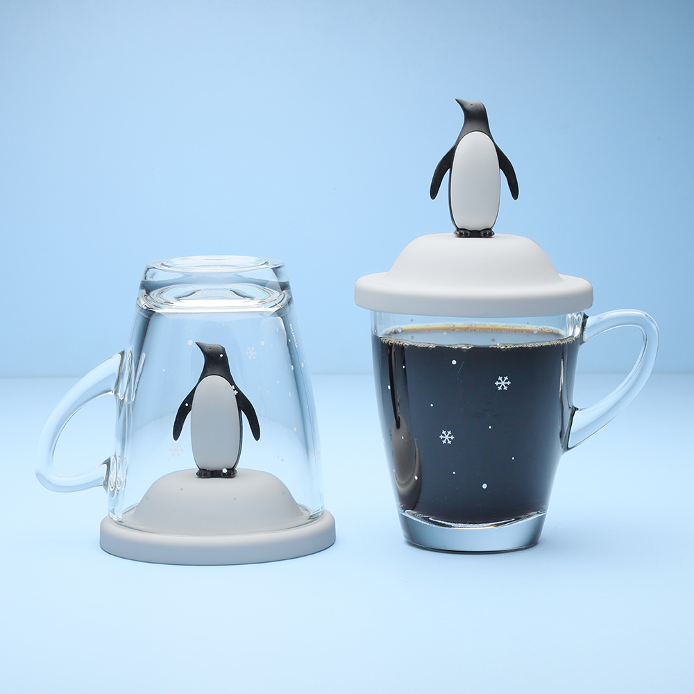QL10432 Penguin Mug (1)