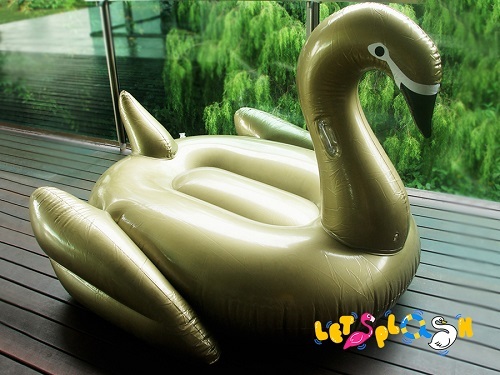 Gold Swan.jpg