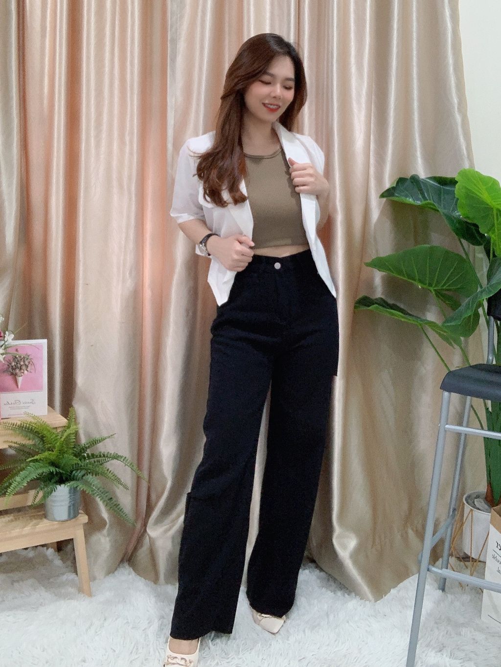 F2D4AD1C-BDC8-425E-94AF-85D32064F8E9