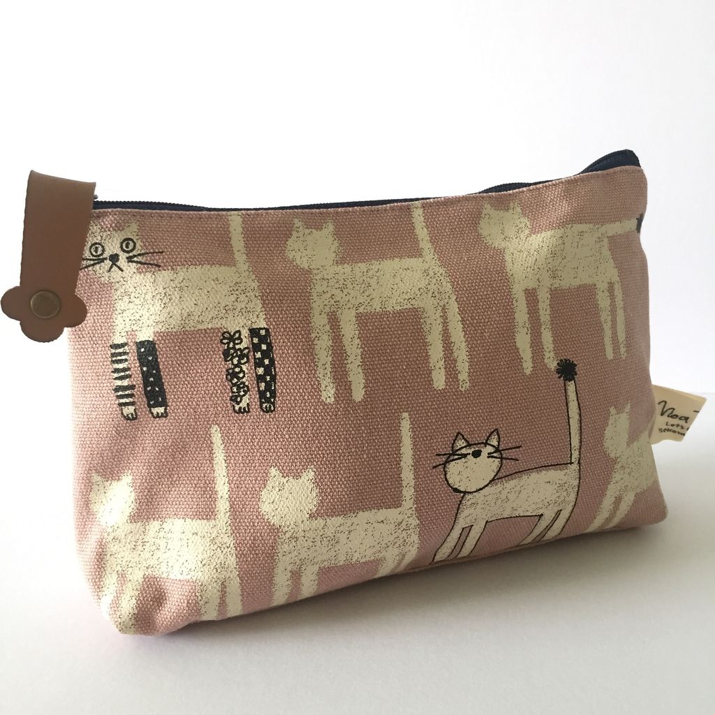 Socks Cat Clutch Pouch_Pink.jpg