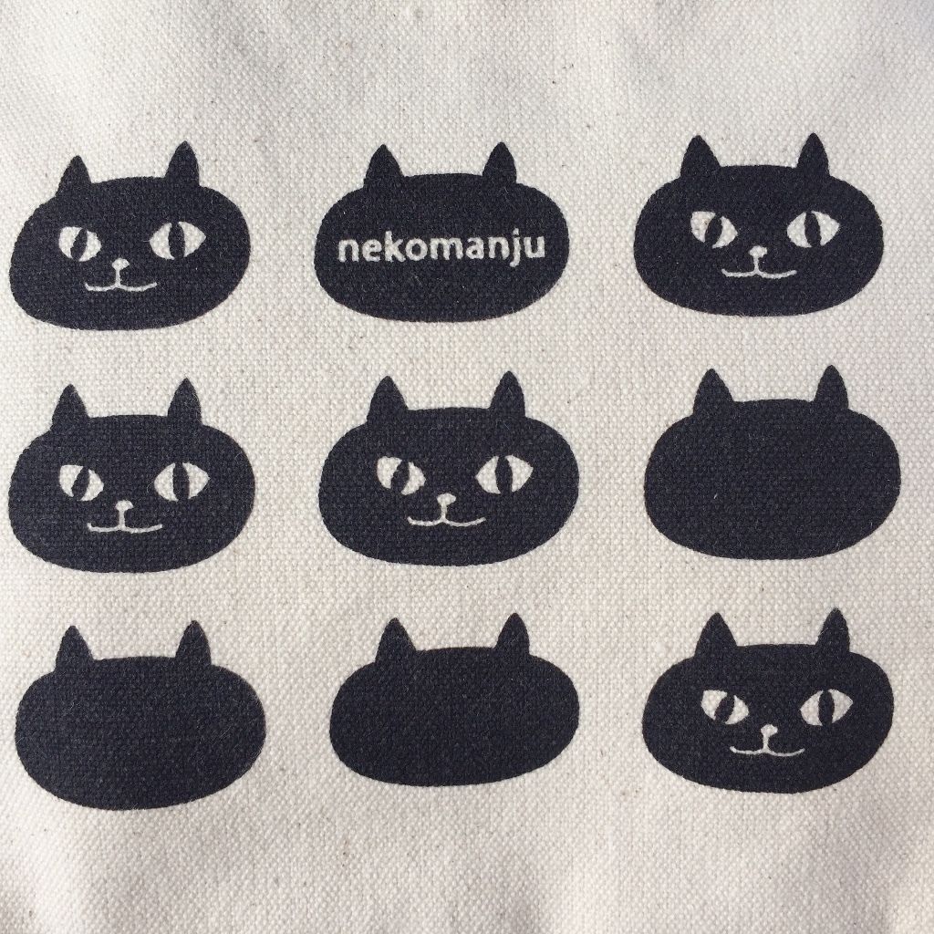 Neko Manju Flat Pouch close up.jpg