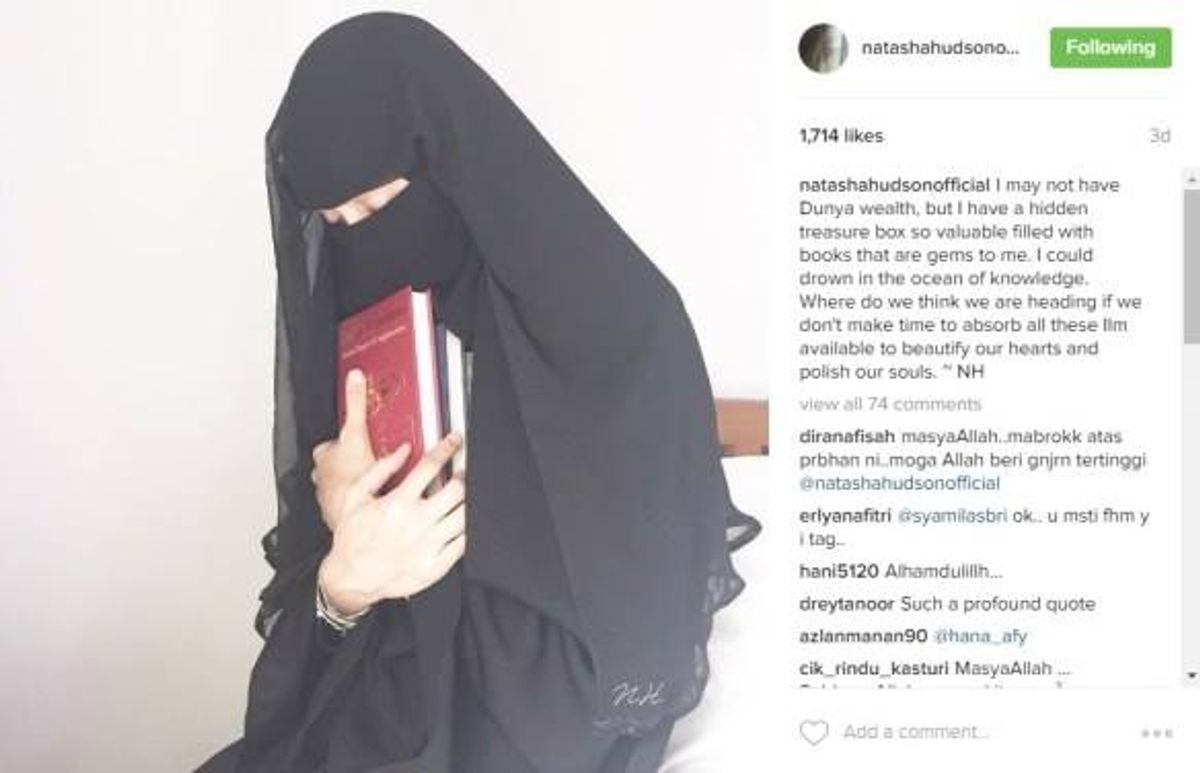 TOLONG BANTU AKU SELAMATKAN DIA