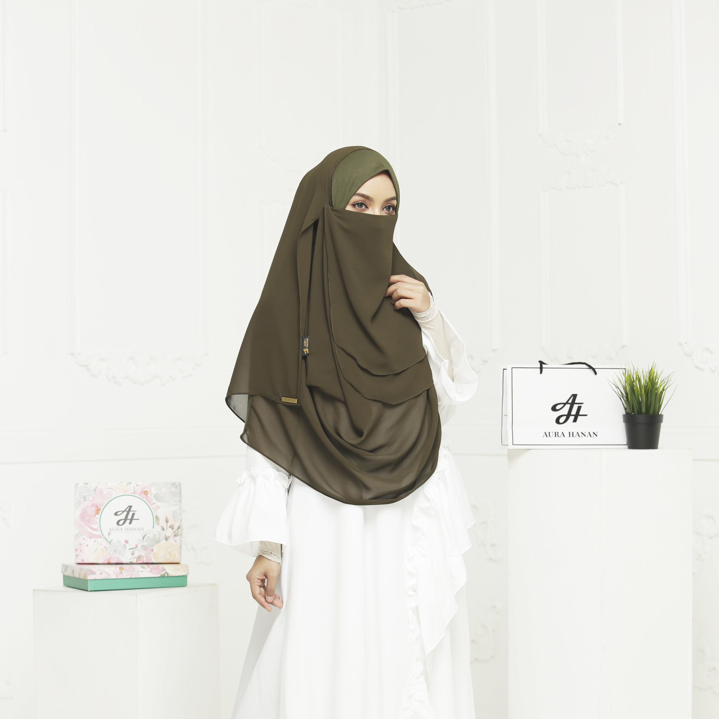 aura design abaya