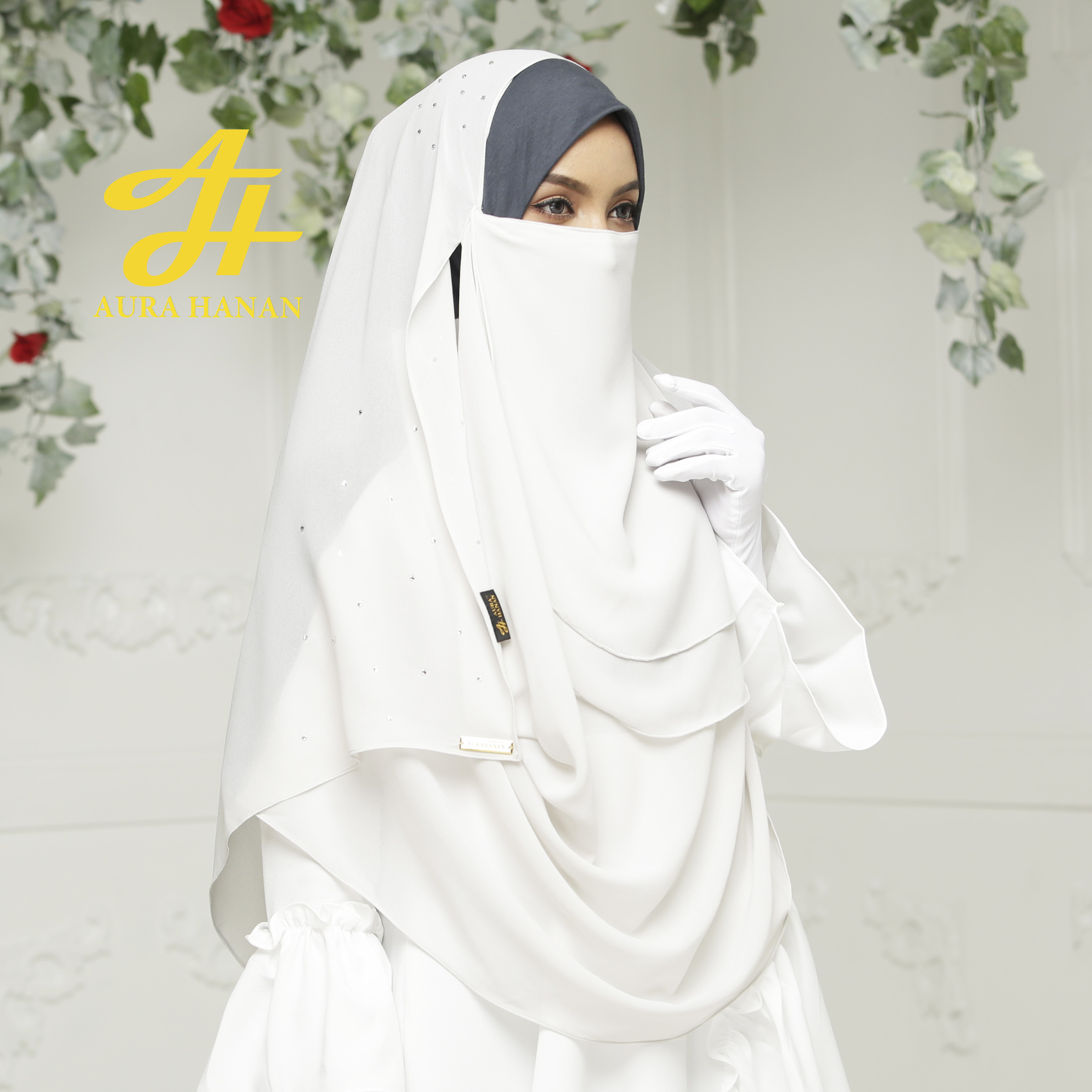 Hijab Niqab  Letizia Lux in White  AURAHANAN Hijab Niqab  