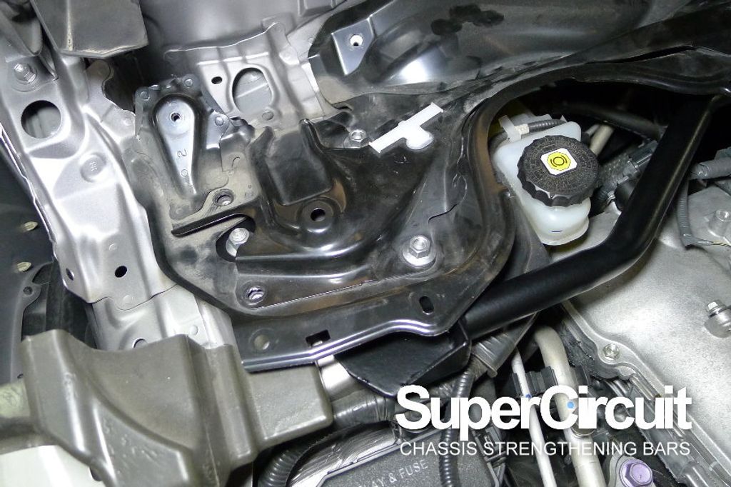 Toyota Corolla Cross NON-HYBRID front strut bar APR2023 (f)