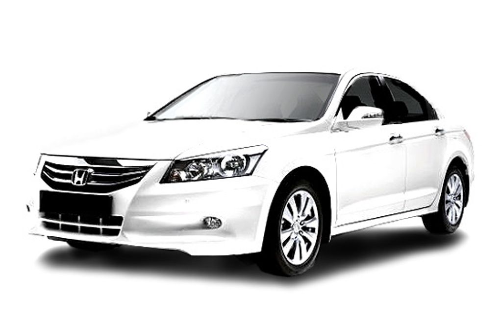 Honda Accord gen8 (white).jpg