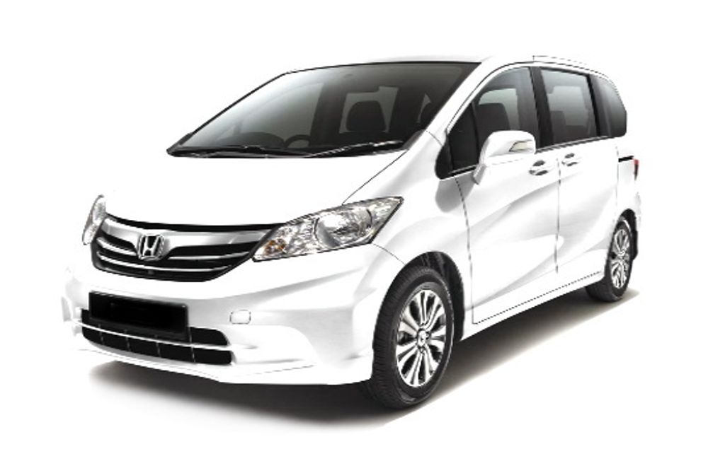 Honda FREED (white).jpg