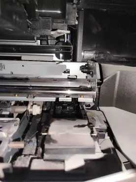 Engineer Servicing HP DesignJet T730