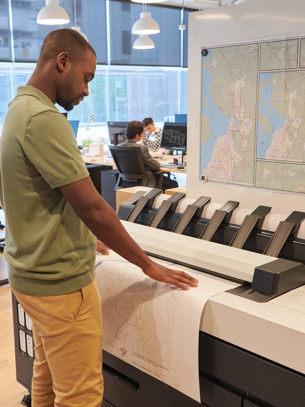 HP DesignJet XL 3800 MFP in a busy enterprise print room
