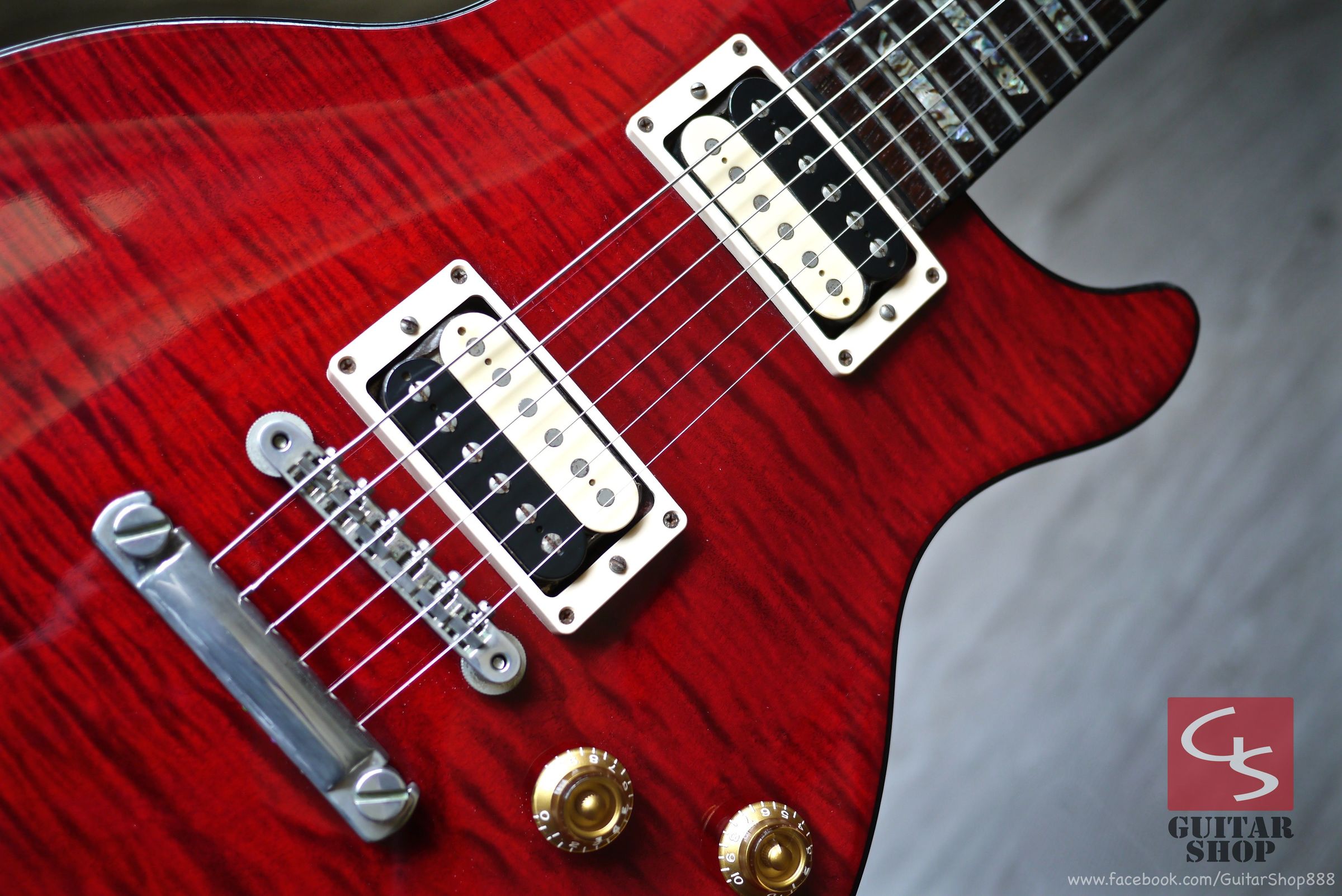 稀有逸品Gibson Custom Shop Tak Matsumoto DC Cherry Red Flame Top 